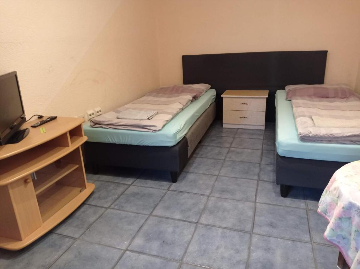 Gaestezimmer Sommer Locktow Zewnętrze zdjęcie