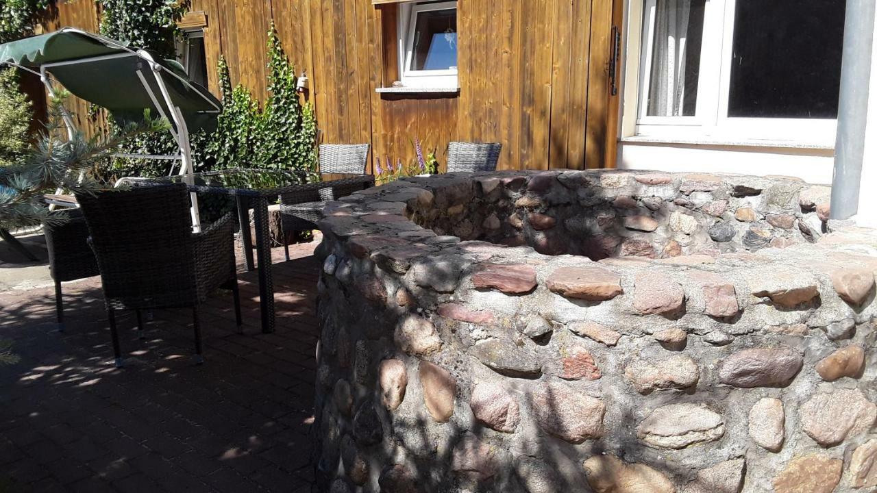 Gaestezimmer Sommer Locktow Zewnętrze zdjęcie